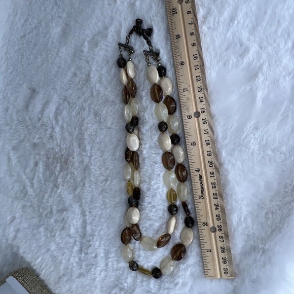 Vintage Fashion Jewelry Necklace Beaded Layered Brown White - Picture 12 of 13